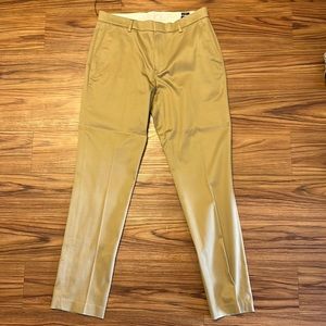 Men’s Tie Bar slim fit chinos - 33/32 size